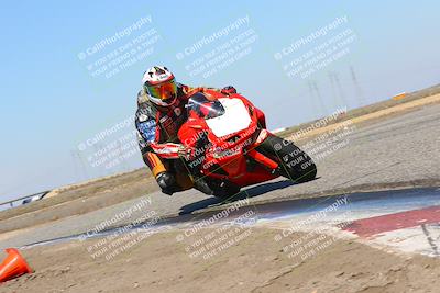 media/Mar-07-2022-Fun Track Dayz (Mon) [[9cc4a7dca7]]/Novice Group/145pm (Grapevine)/